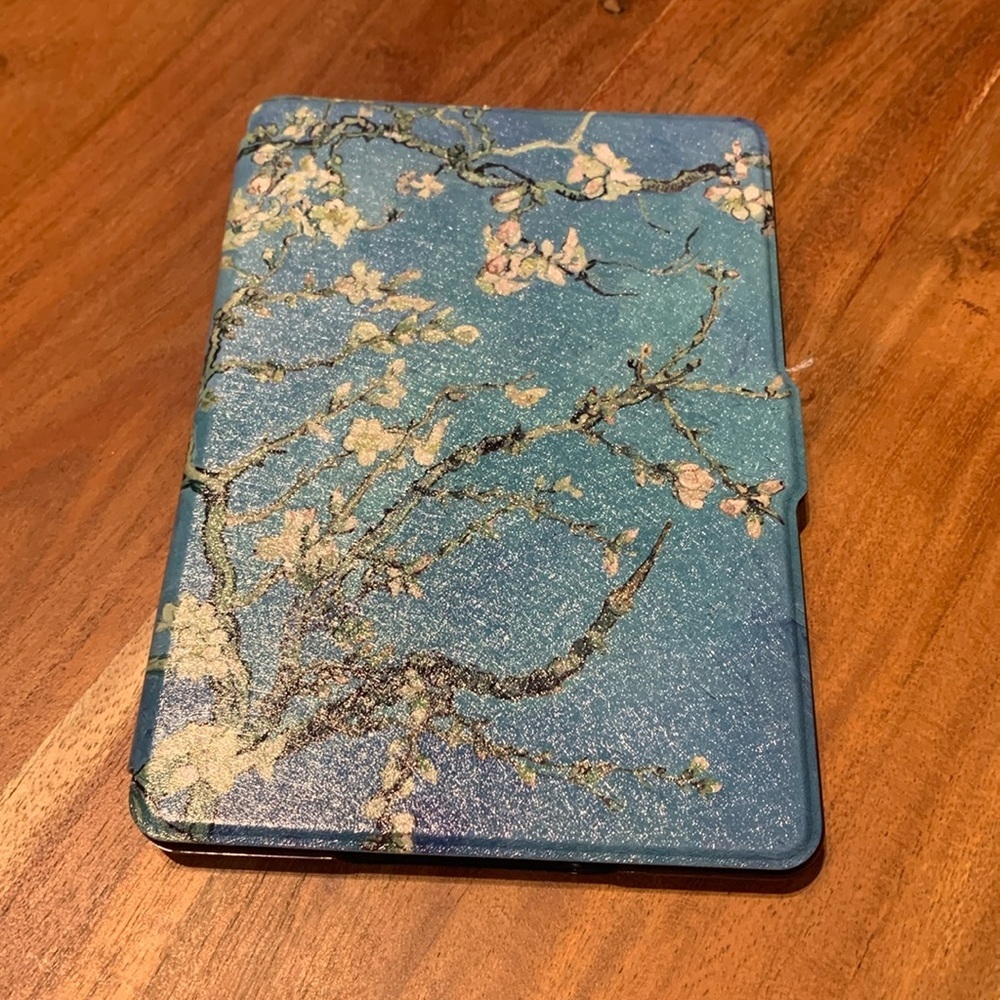 FREE with 15$ Purchase - NWOT Kindle Case Teal And Floral
